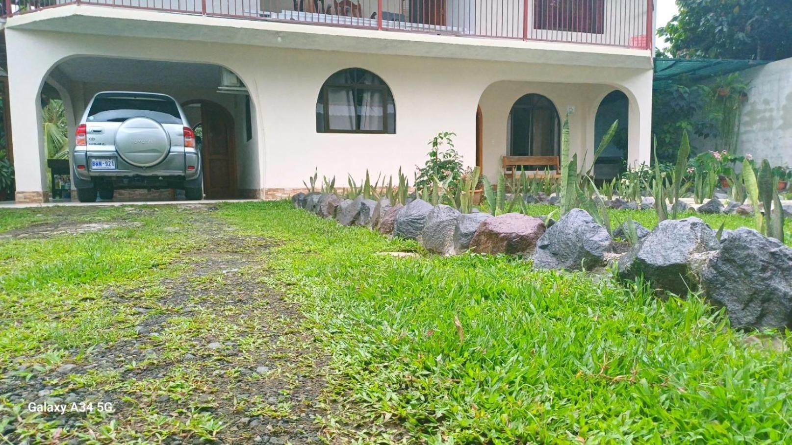 Alinas House Apartment La Fortuna Exterior photo